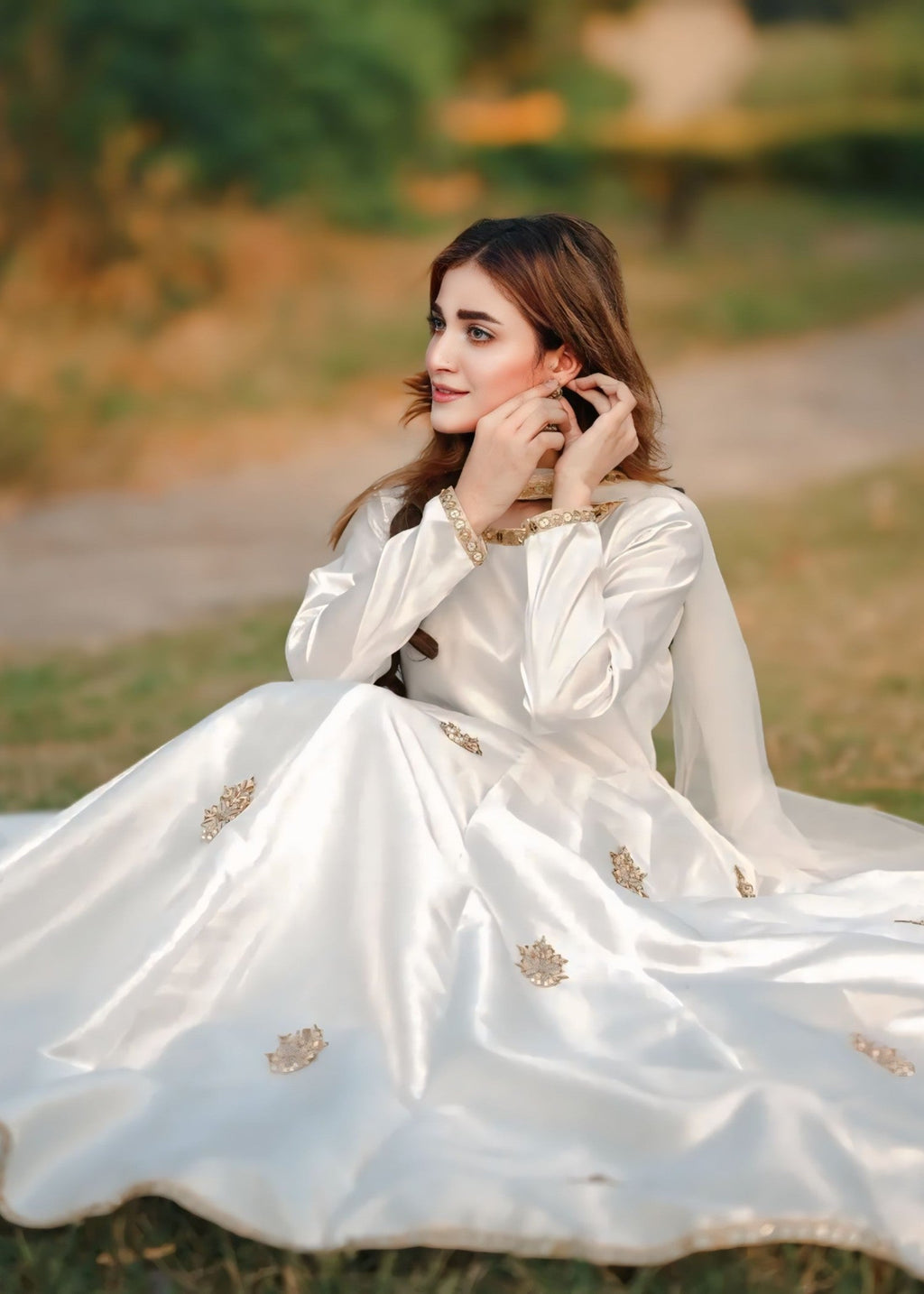 Anabiya dastoor sammy white Women 2pcs