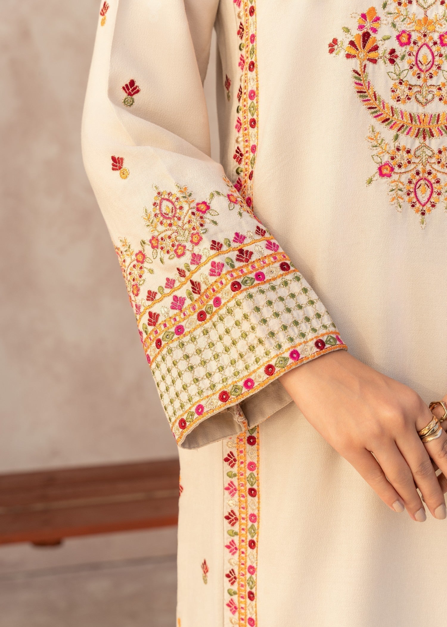 Sahibas By Mirza Dilruba Off White Women 2pcs