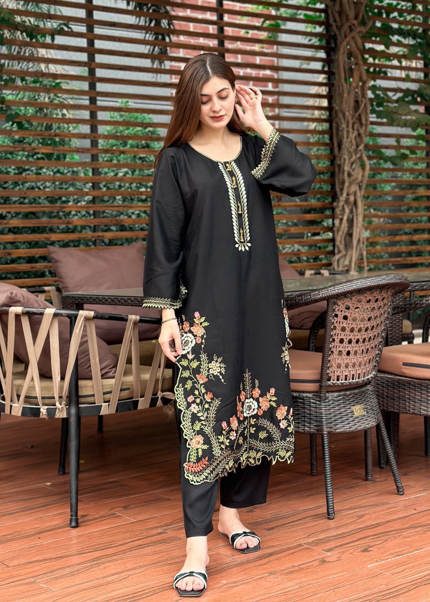 Chaudhary Arts Aneela Embroidered Women 2pcs