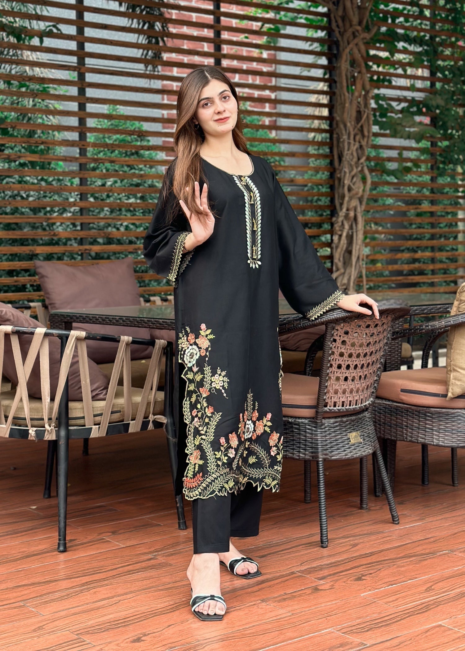 Chaudhary Arts Aneela Embroidered Women 2pcs