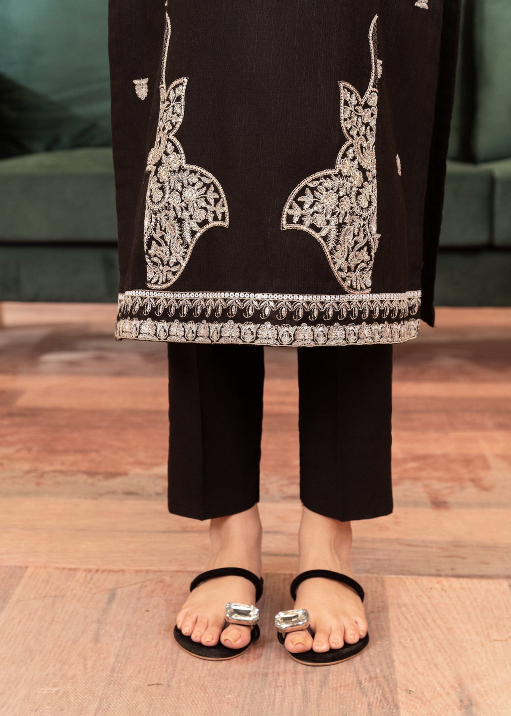 Sahibas By Mirza Vanya Women 2pcs