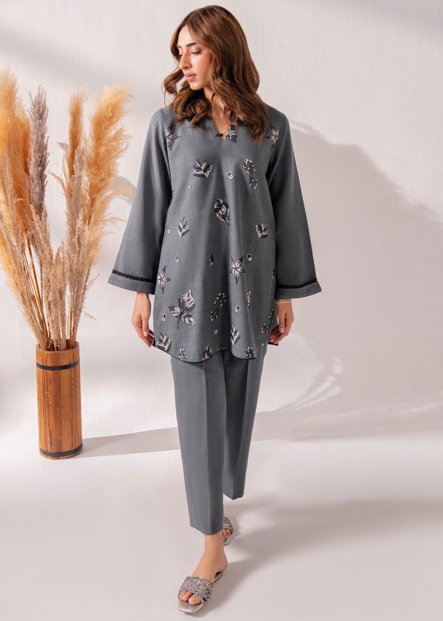 Kiara Sedefi Embroidered Women 2pcs