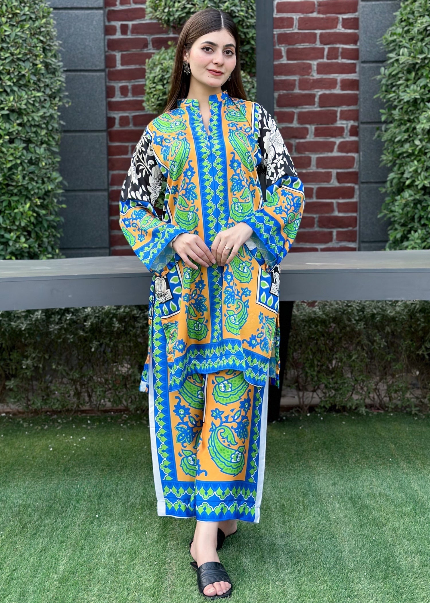 Ayesha B (nagina) Women 2pcs