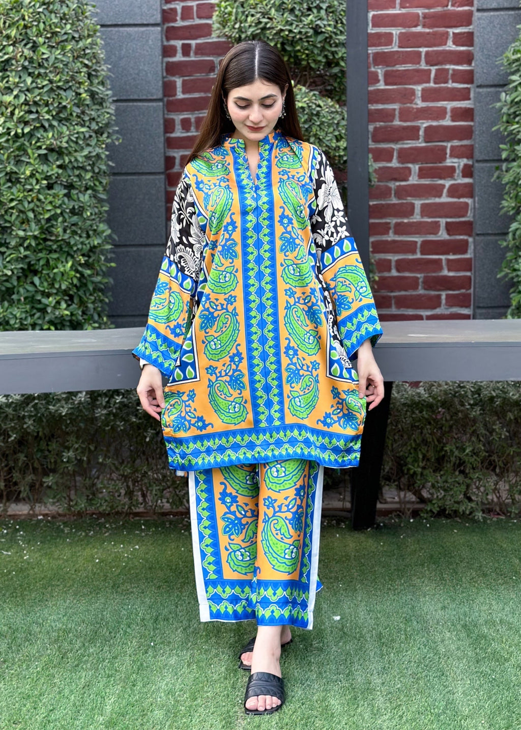 Ayesha B (nagina) Women 2pcs