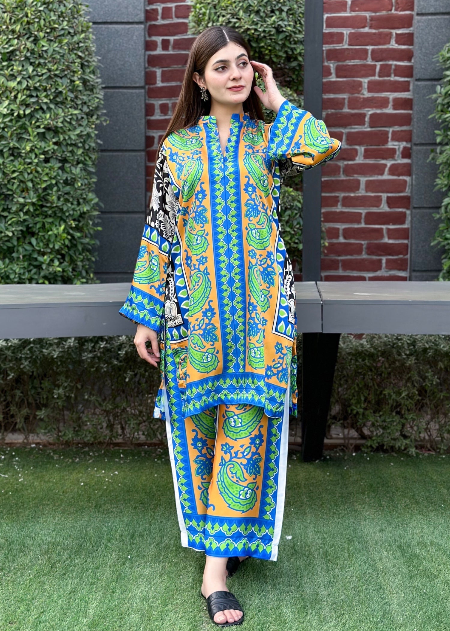 Ayesha B (nagina) Women 2pcs