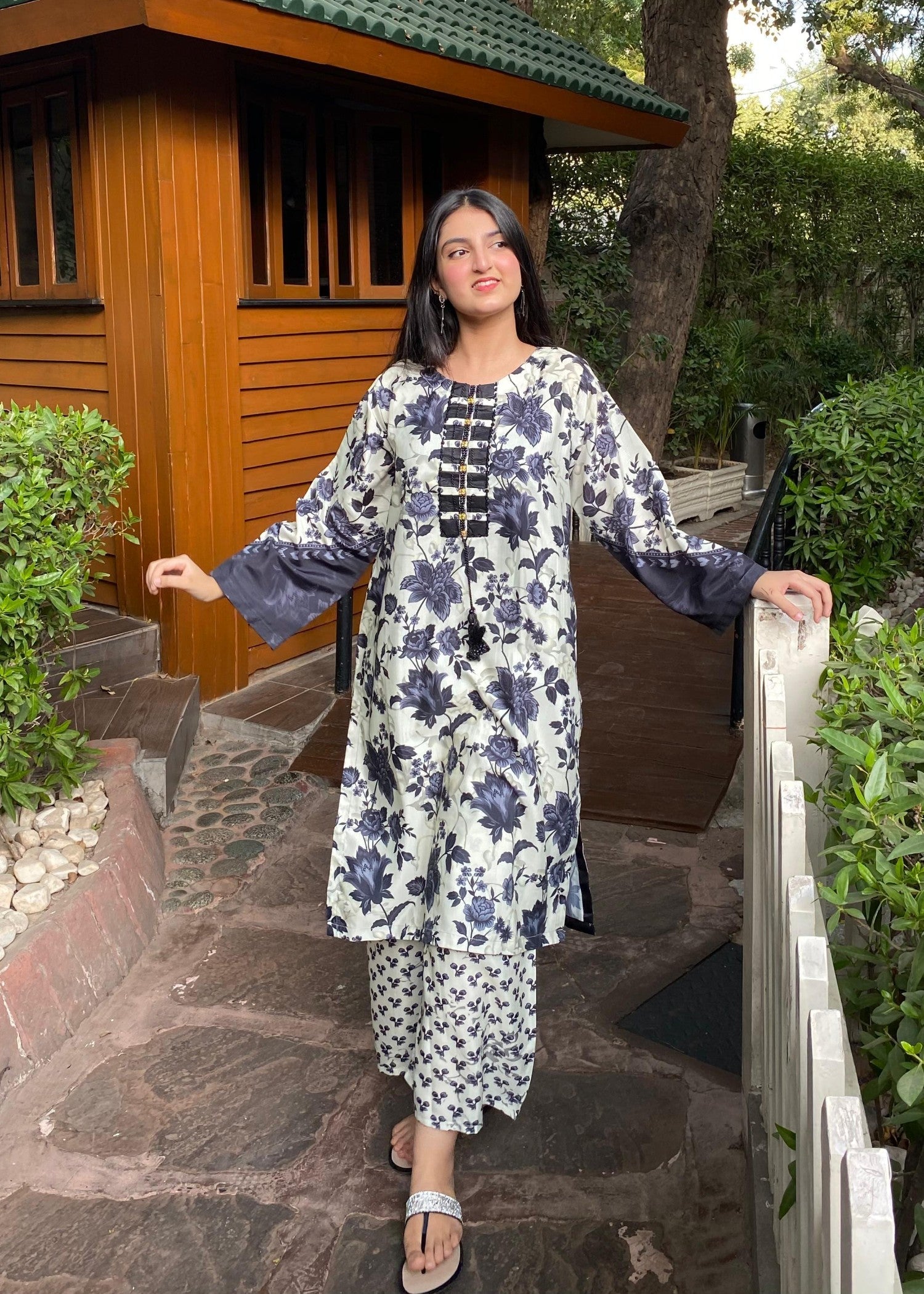 B.K Clothings Maahi Women 2pcs