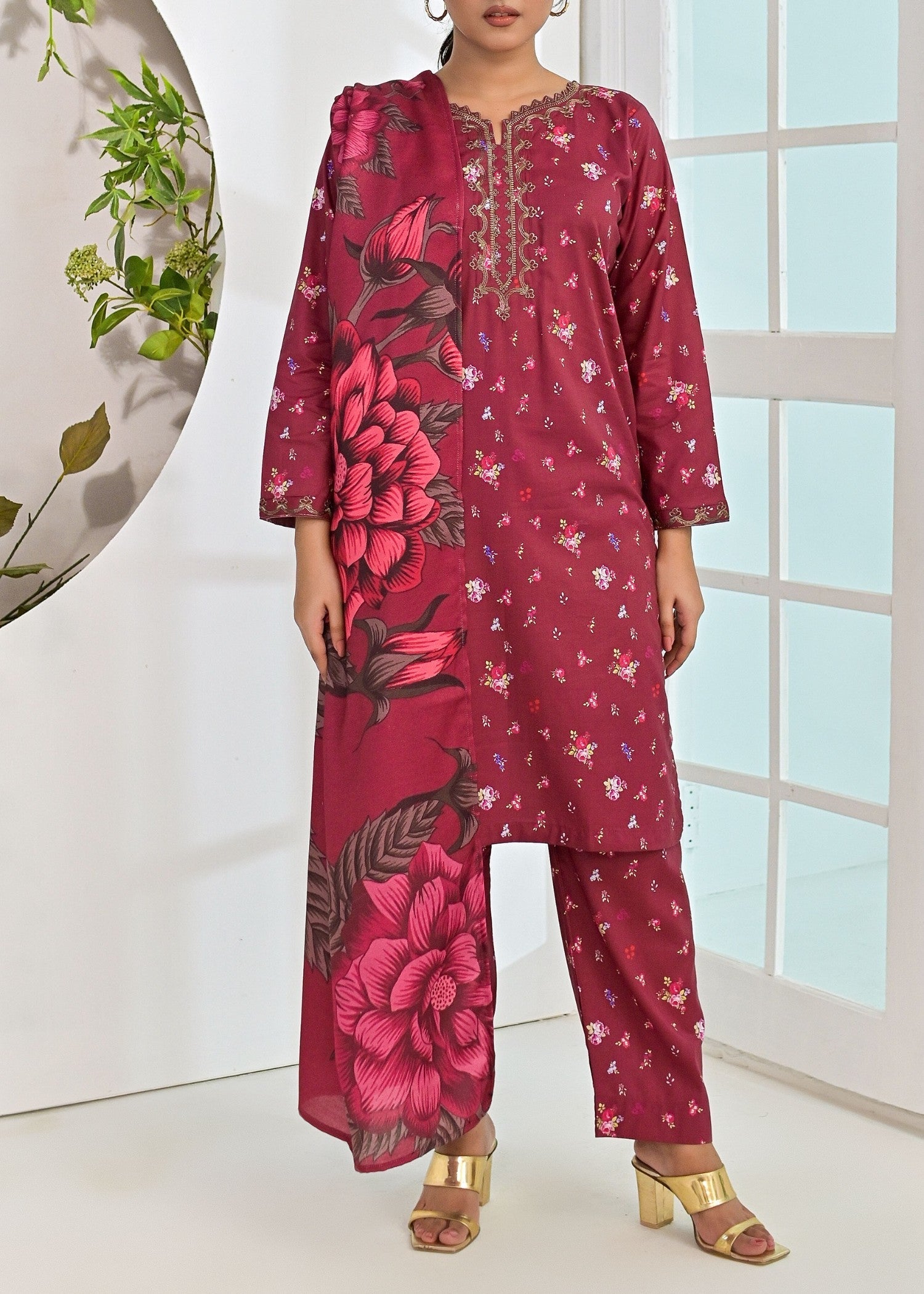 Pret Diaries Maroon Embroidered Women 3pcs