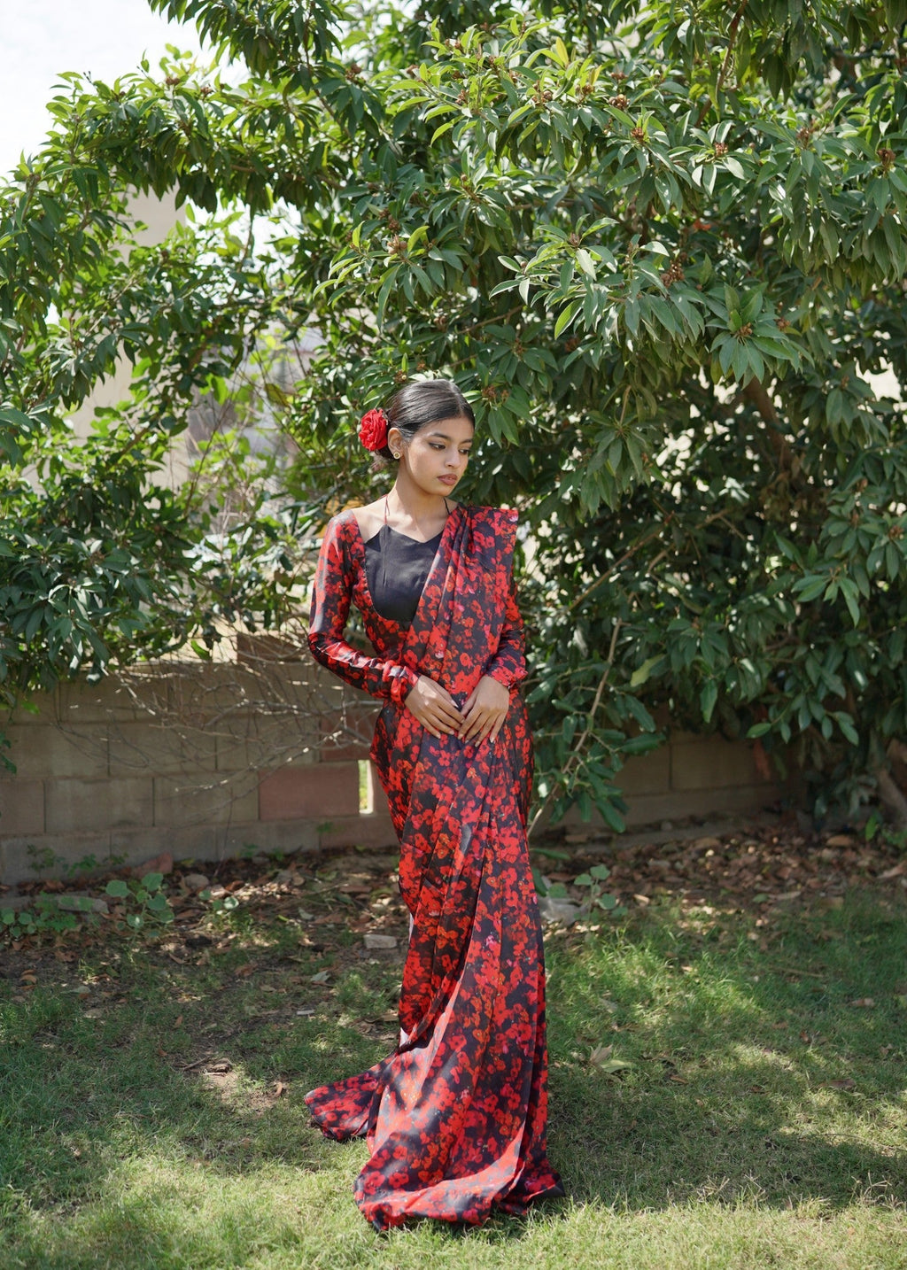 Ripret Red floral saree Women 2pcs