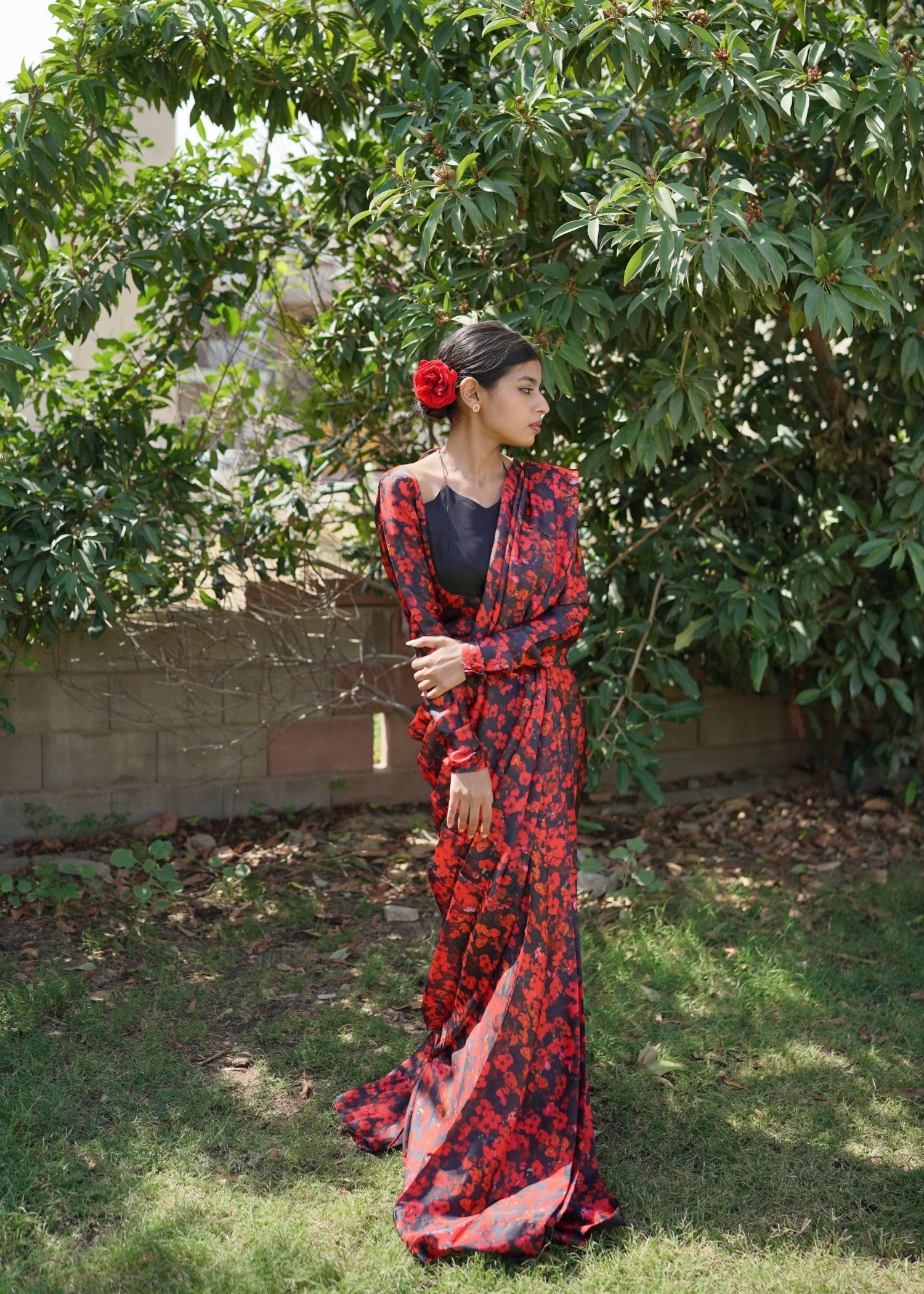 Ripret Red floral saree Women 2pcs