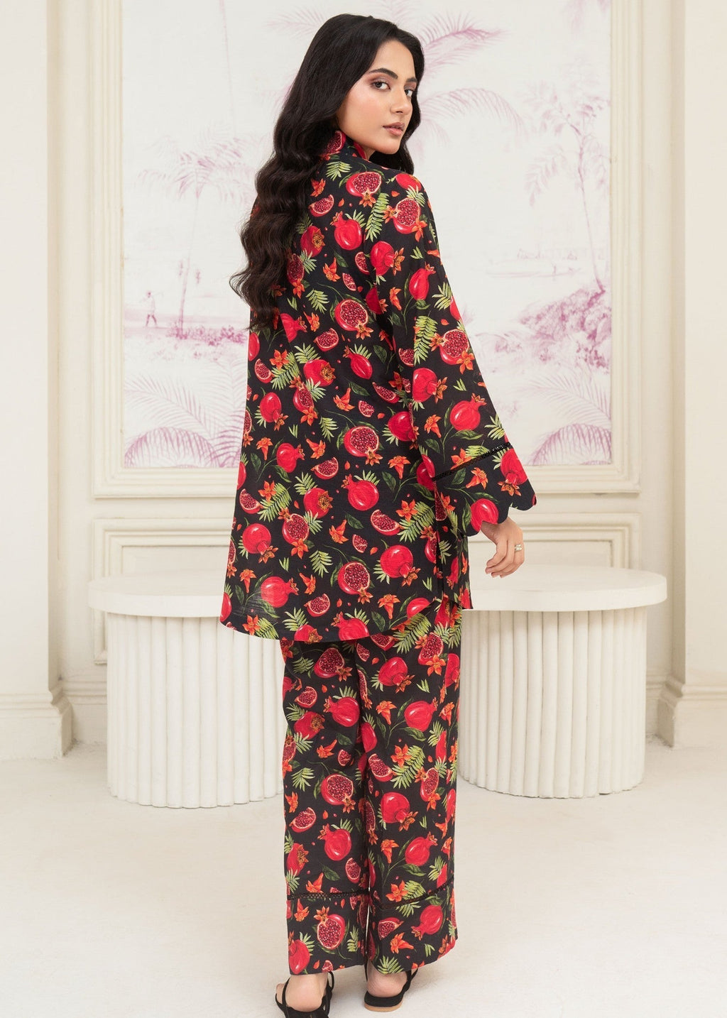 Kiara Winterra Khaddar Women 2pcs
