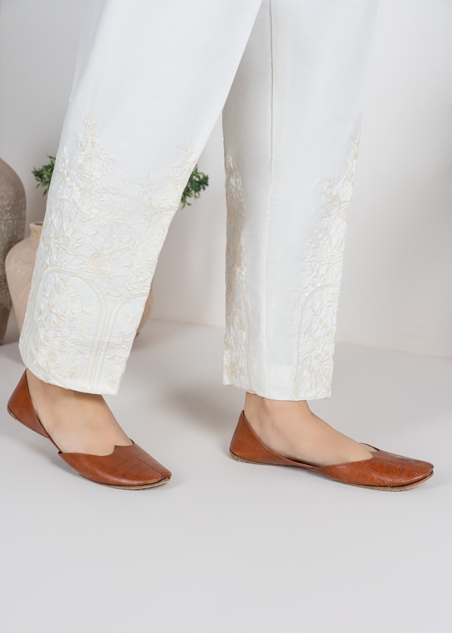 Rangeenz Embroidered Capri Trouser Miig Women 1pcs