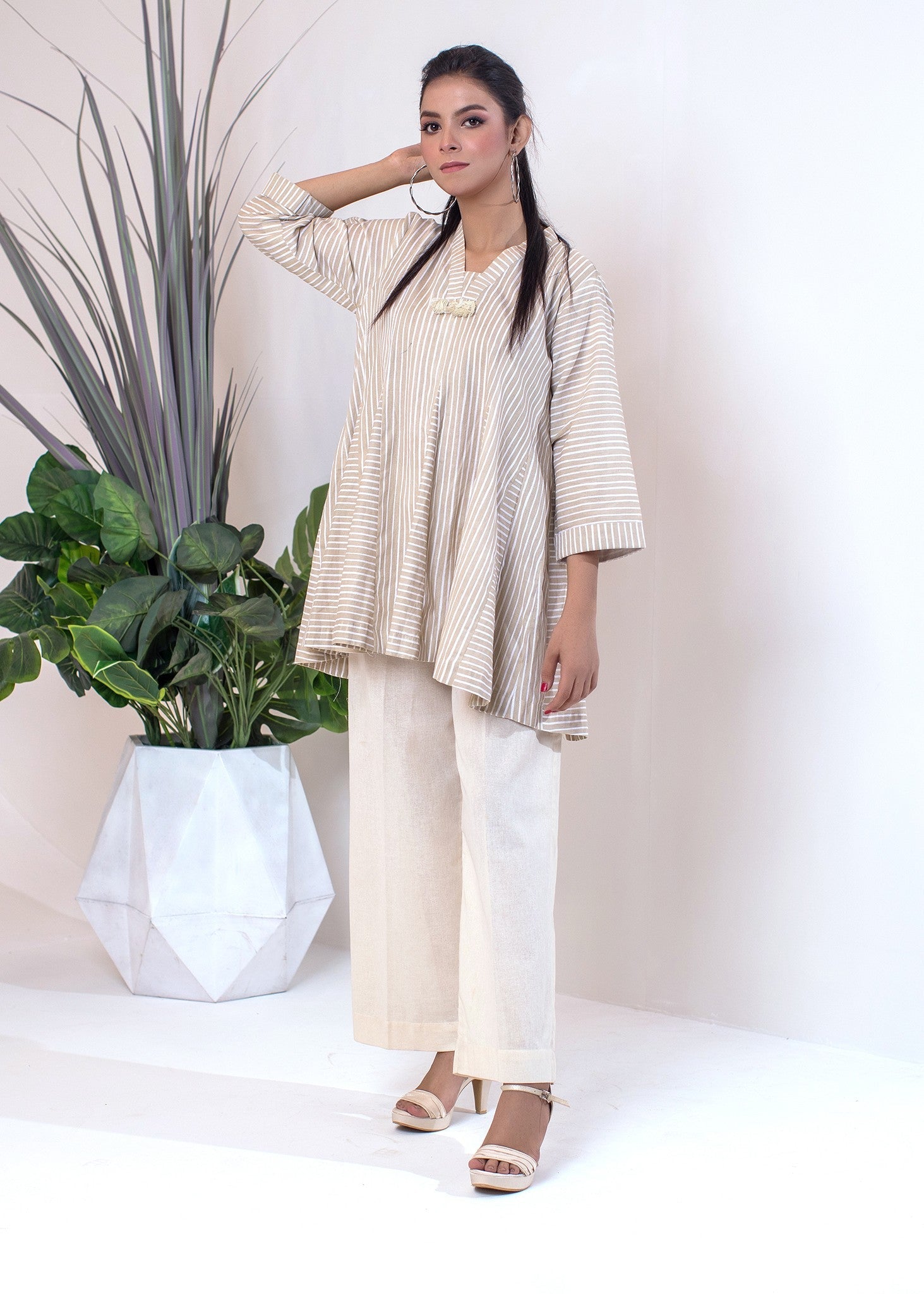 Urban Cut | Elegant Beige Striped Dress with Tassel Details for a Chic Look Women 1pcs