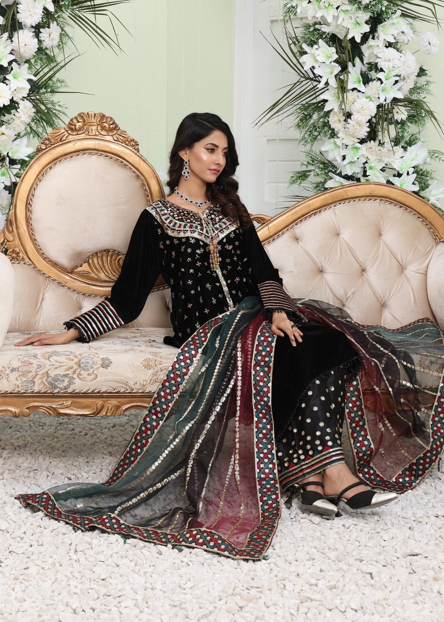 Polawn PD 24 1104 VELLURE FORMAL PRET VELVET COLLECTION Women 3pcs