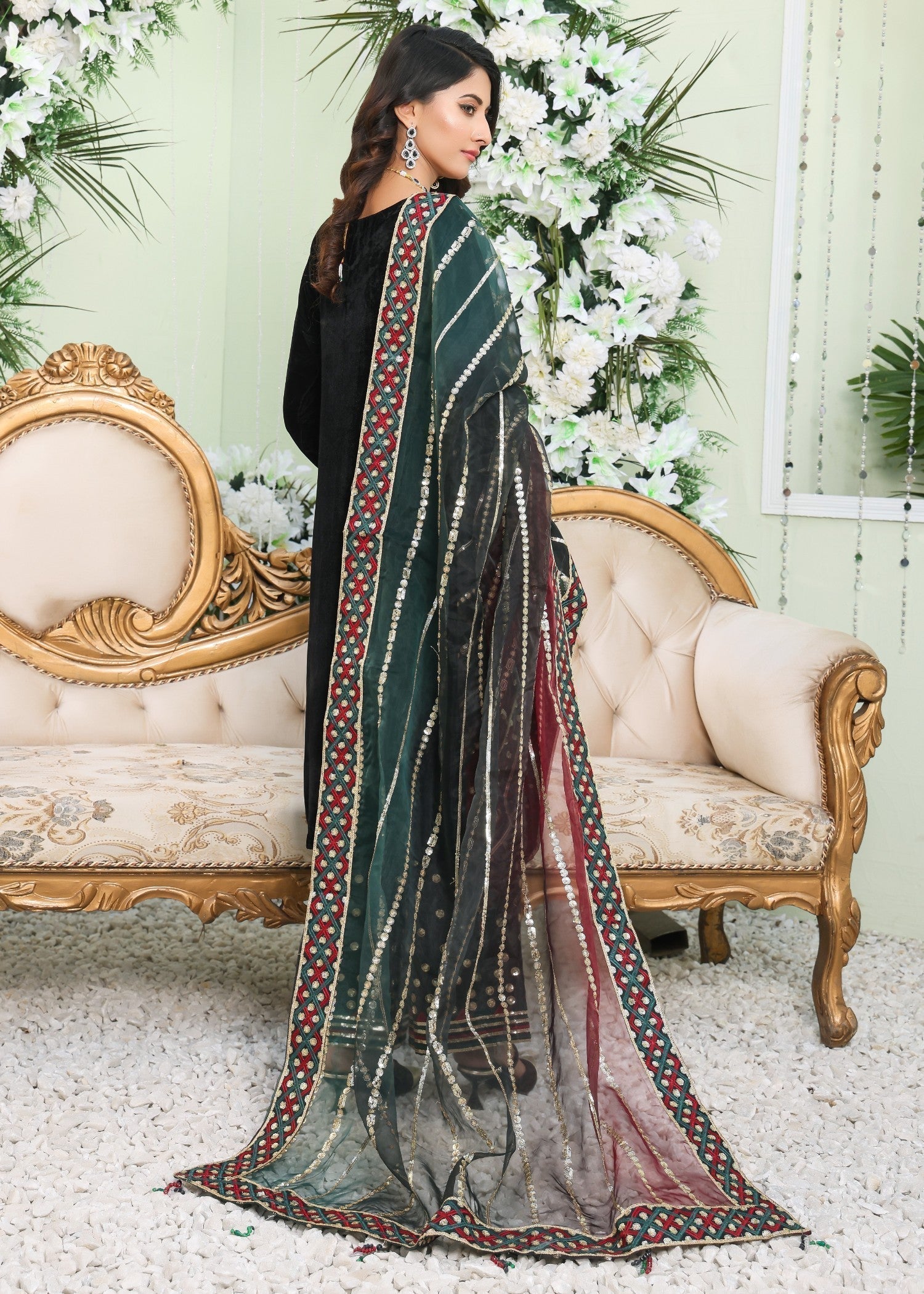 Polawn PD 24 1104 VELLURE FORMAL PRET VELVET COLLECTION Women 3pcs