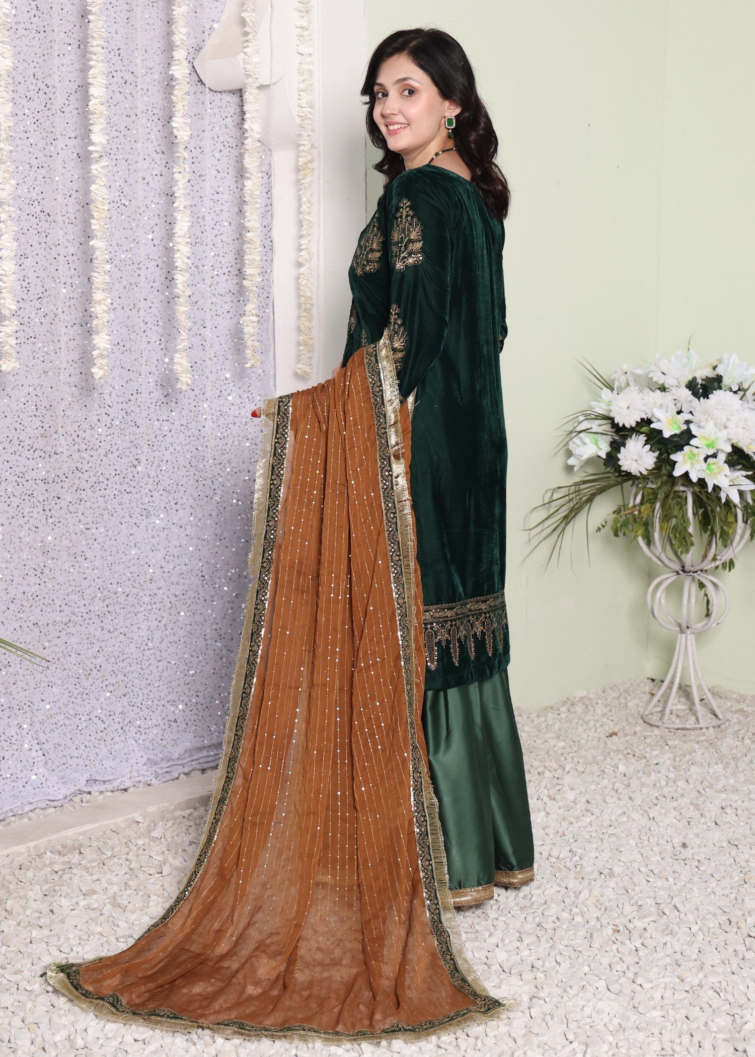 Polawn PD 24 1106 VELLURE FORMAL PRET VELVET COLLECTION Women 3pcs