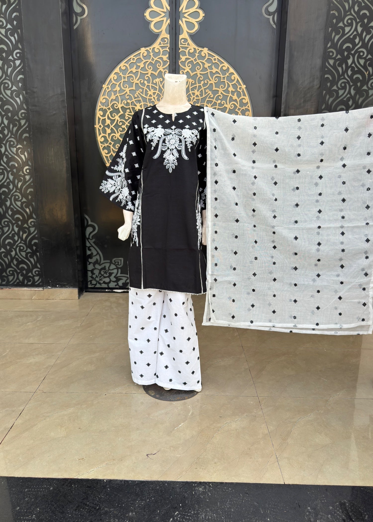 Noir Embroidered Stitched Black 52 Women 3pcs