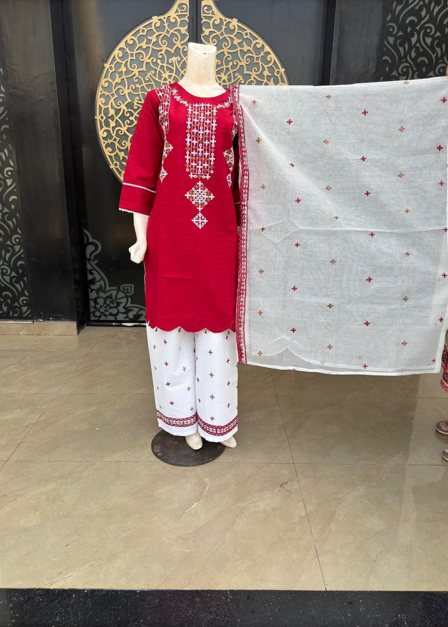 Noir Embroidered Stitched Red 52 Women 3pcs