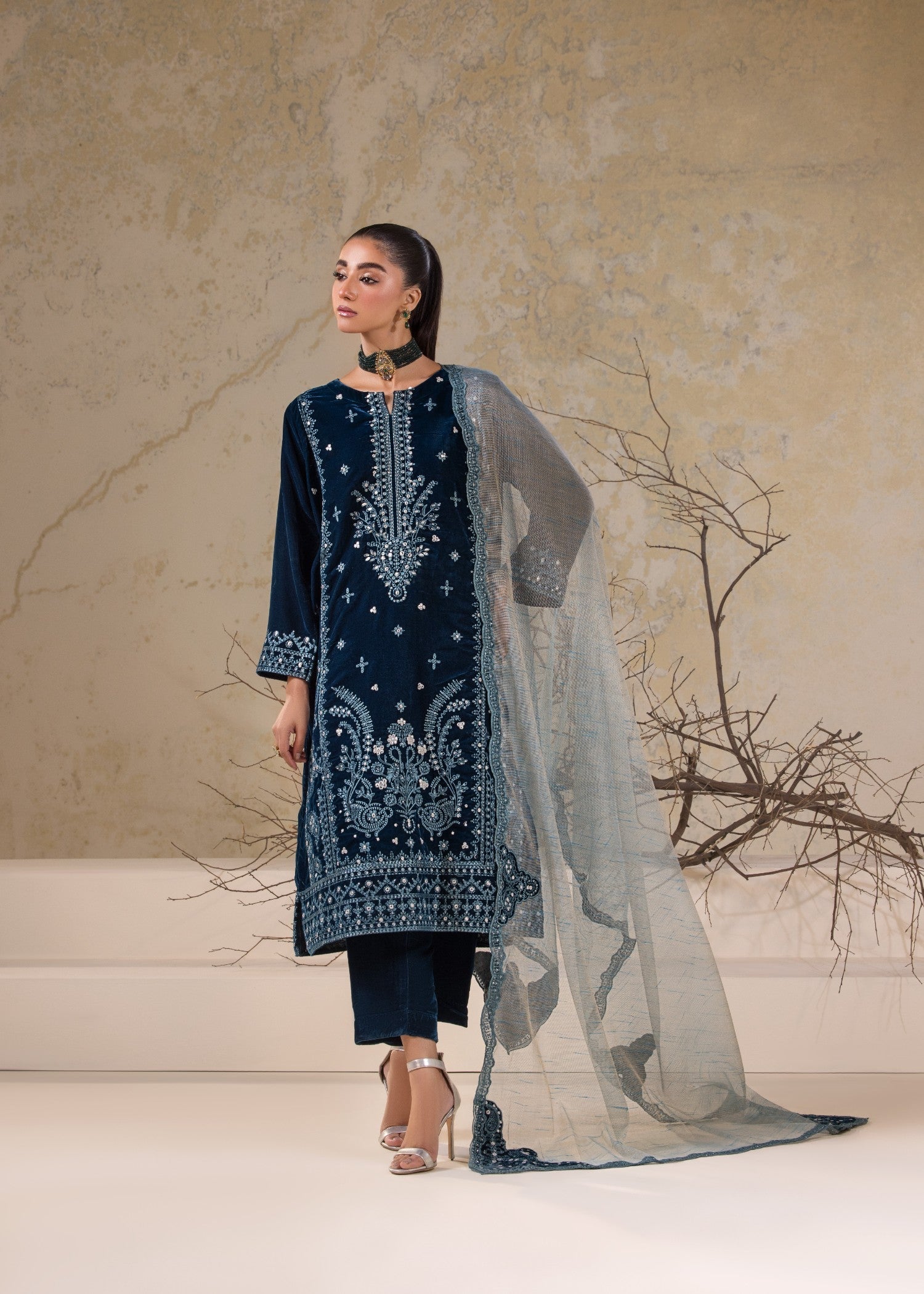Bin Tayyab Embroidered Velvet BT 4038 Women 3pcs