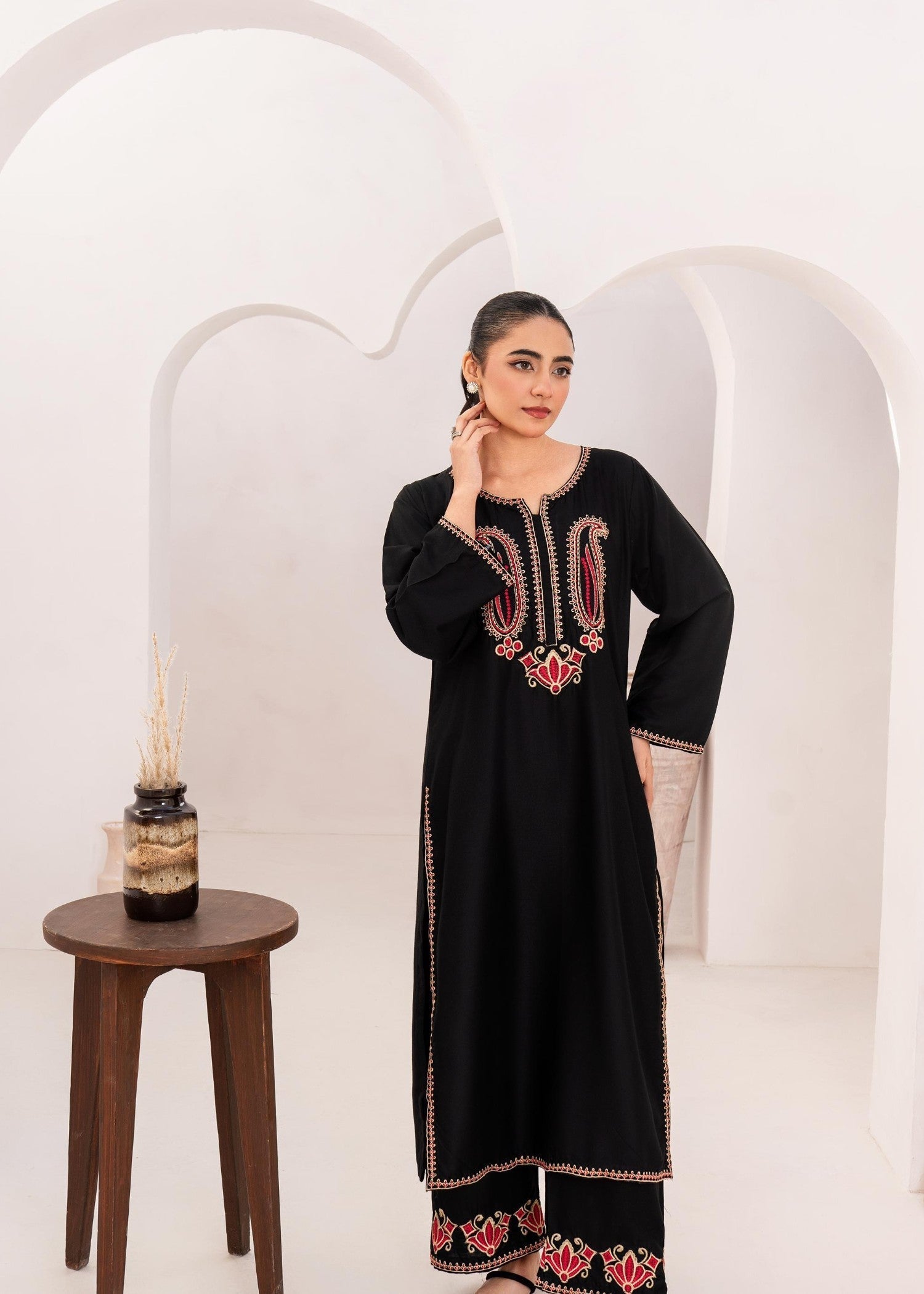 Kunaar Black Jade Women 2pcs