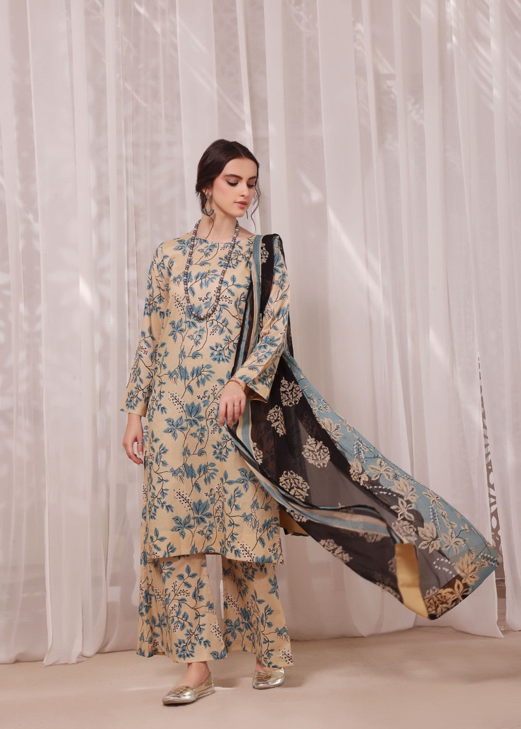 Feathers TENDER FROST Women 3pcs