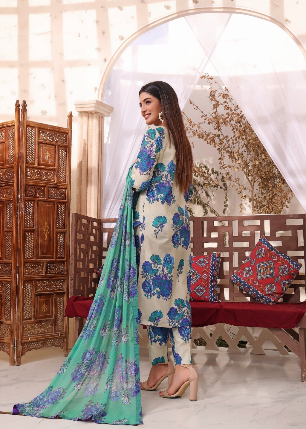 Feathers KHINZA Women 3pcs