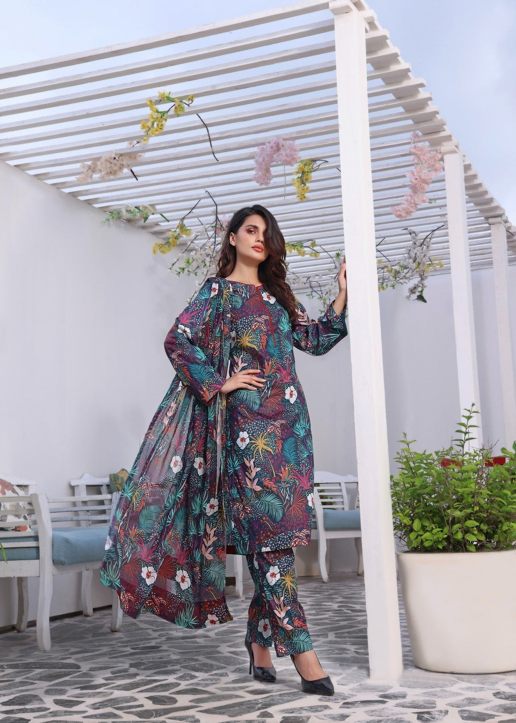 Feathers NOVA Women 3pcs