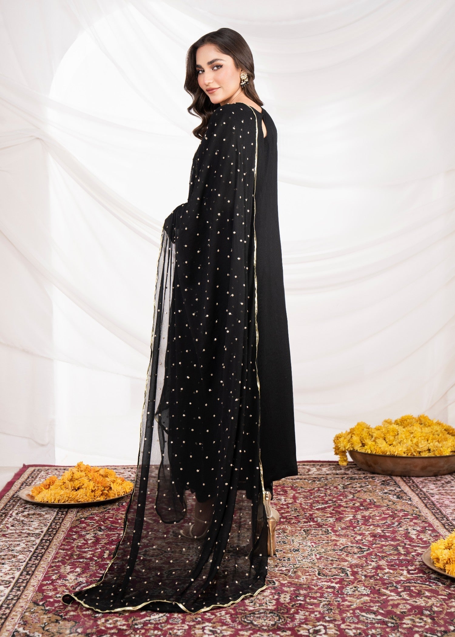 Agha Jaan Zarnish Women 3pcs
