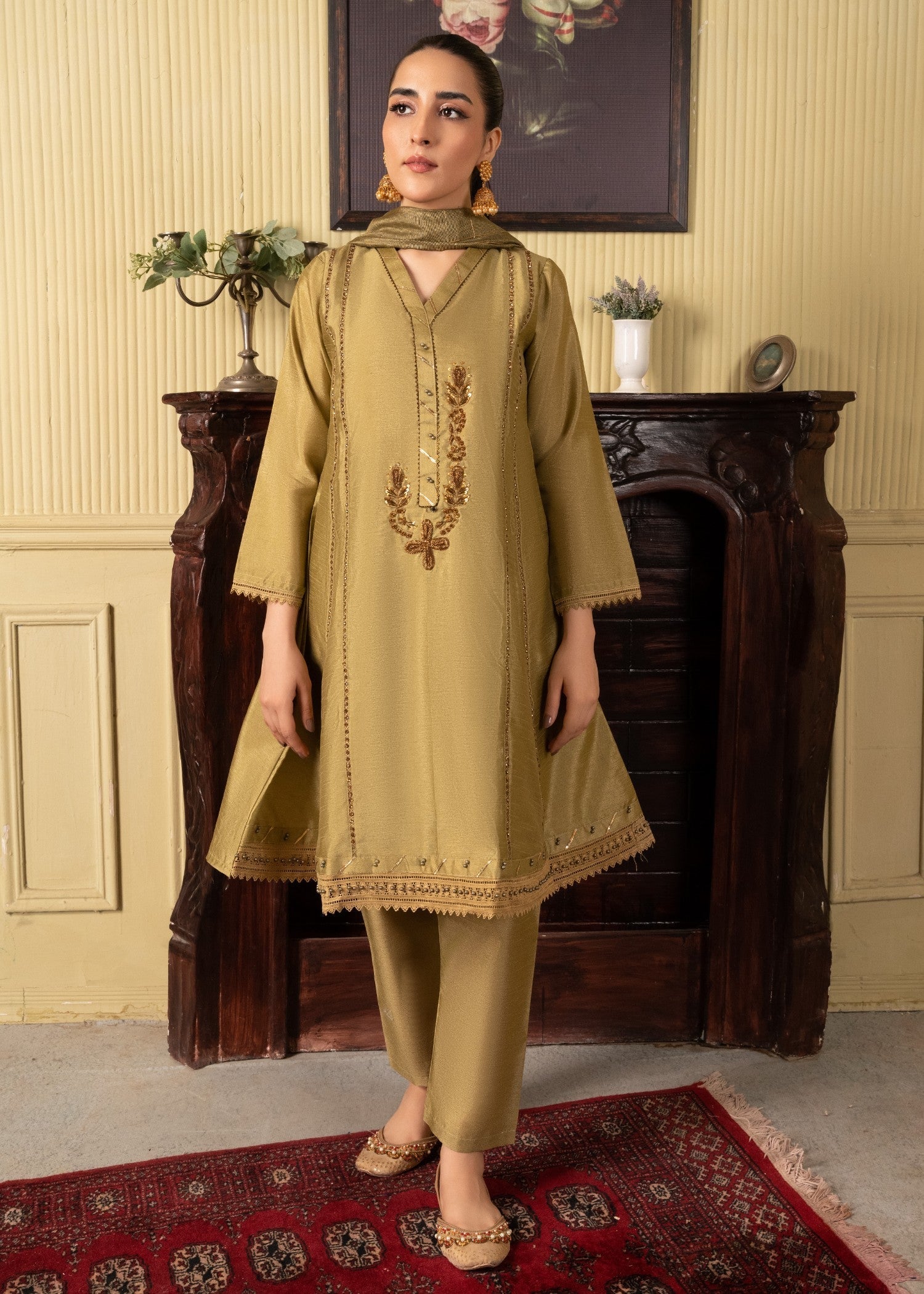 Four Season Boutique Chinese Kolar GOLDEN Women 3pcs