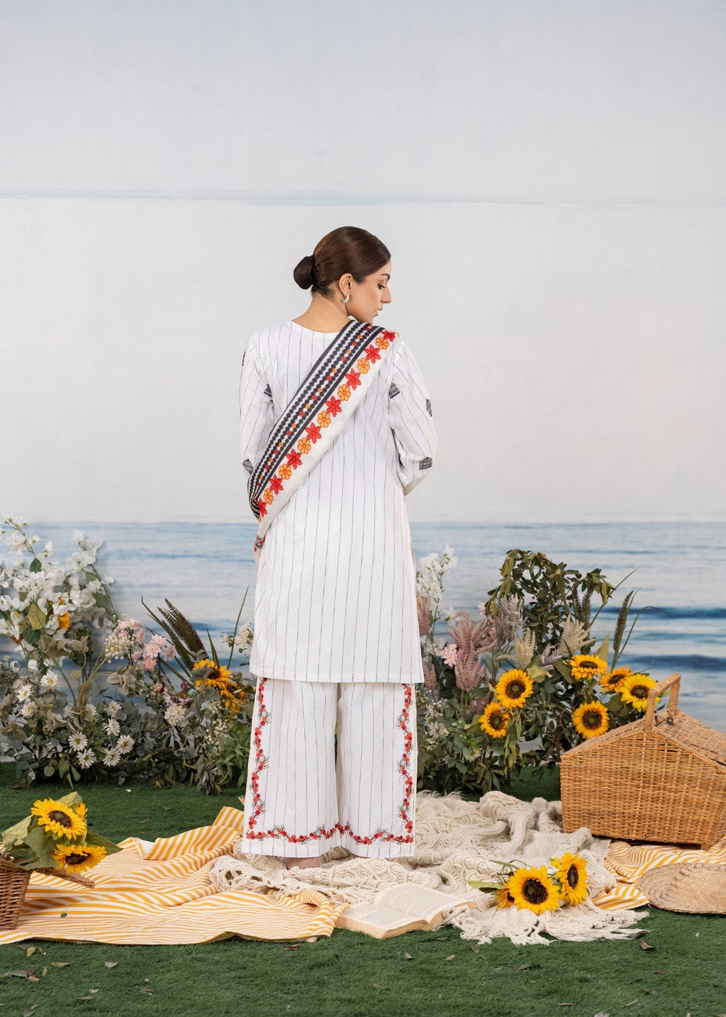 Fatima Noor’s Bi 002 1 Women 3pcs