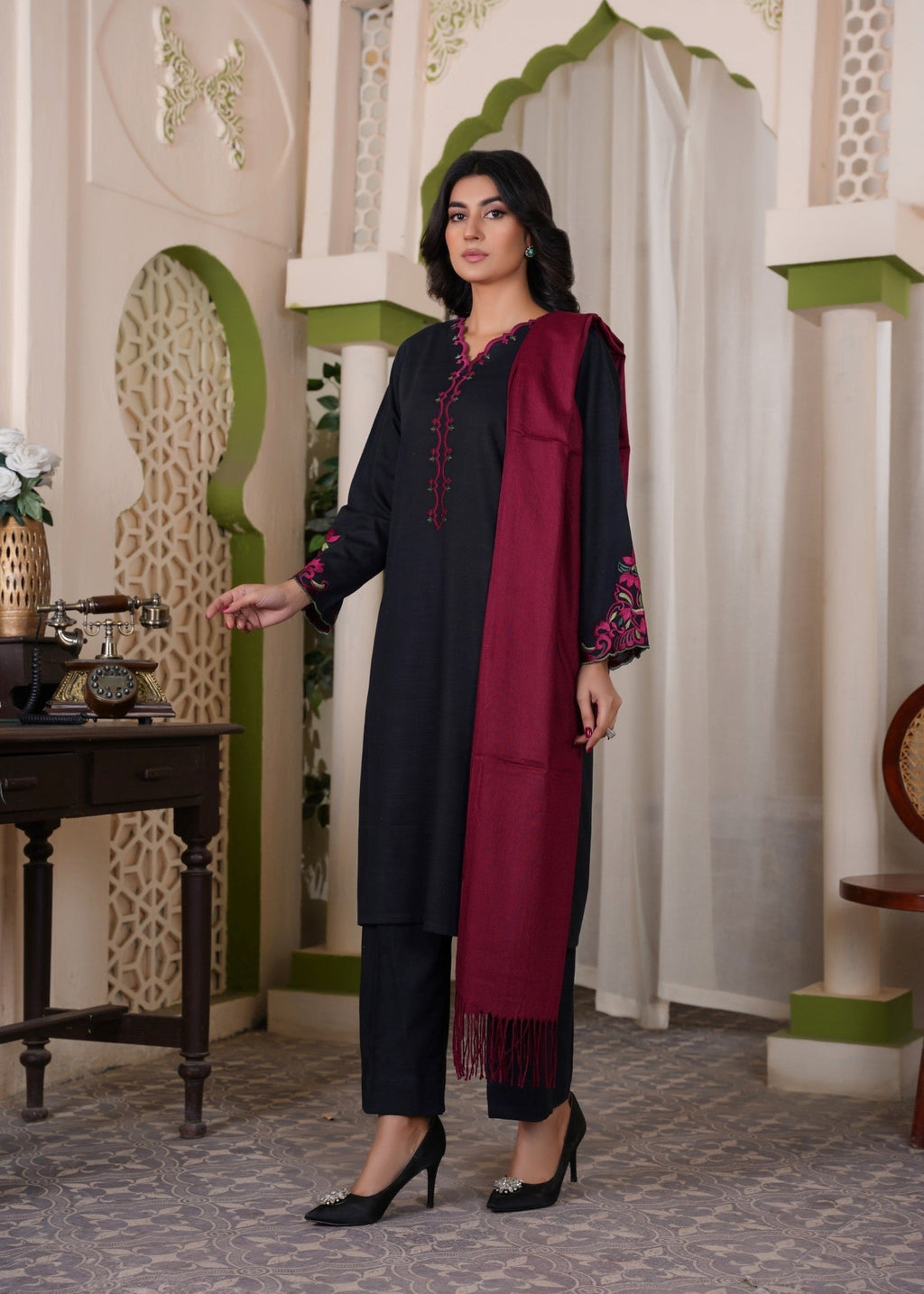 Deysia Khaddar Black Women 2pcs