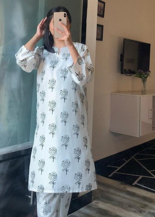 Anabya Garments White Rose Women 2pcs