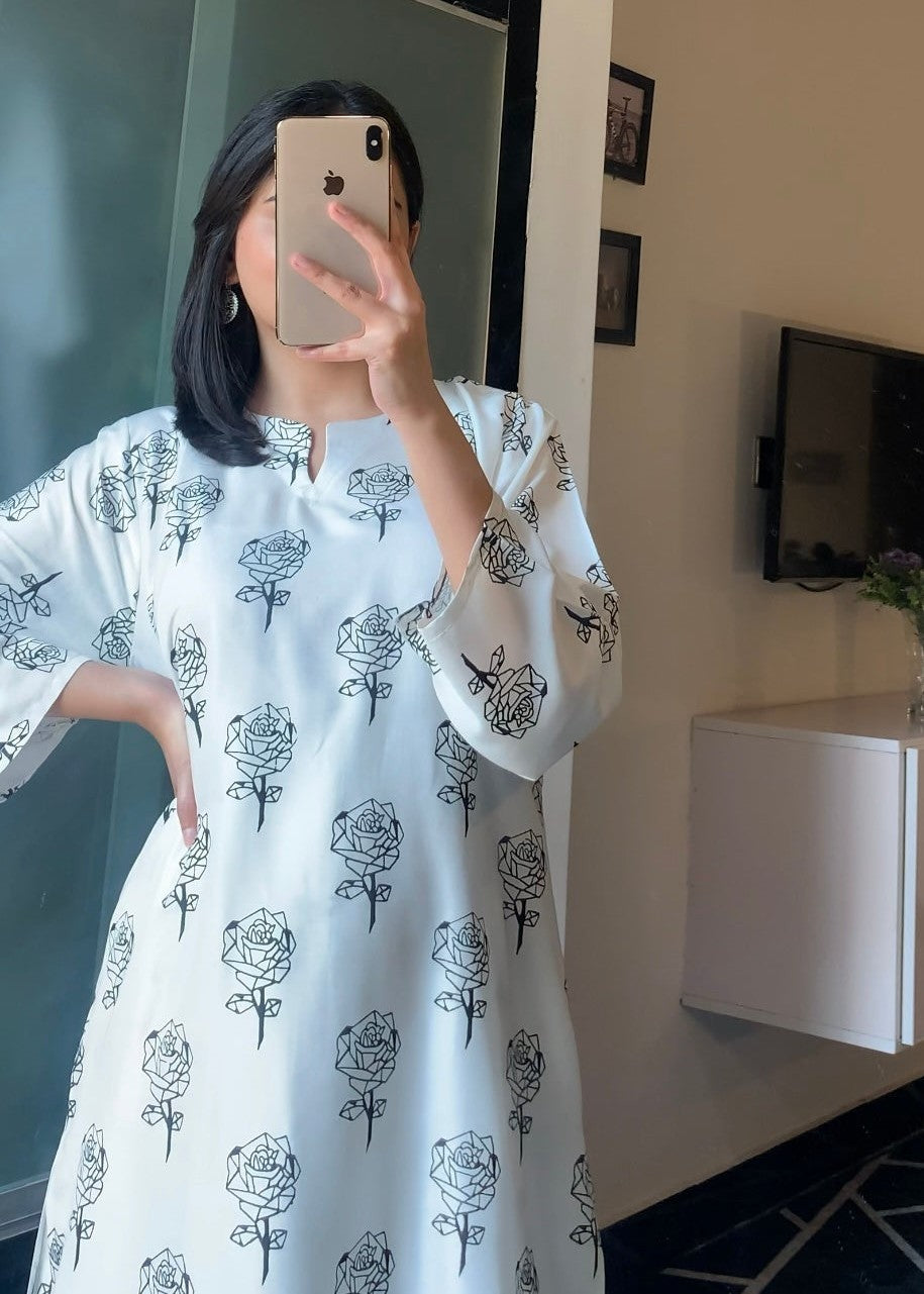 Anabya Garments White Rose Women 2pcs