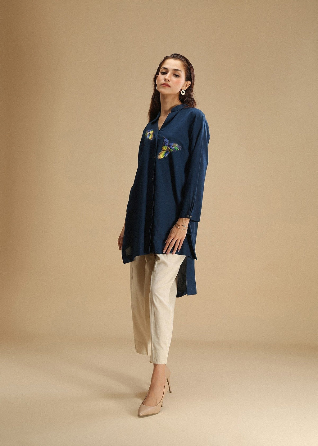 Aster Embroidery Bird Shirt Women 1pcs