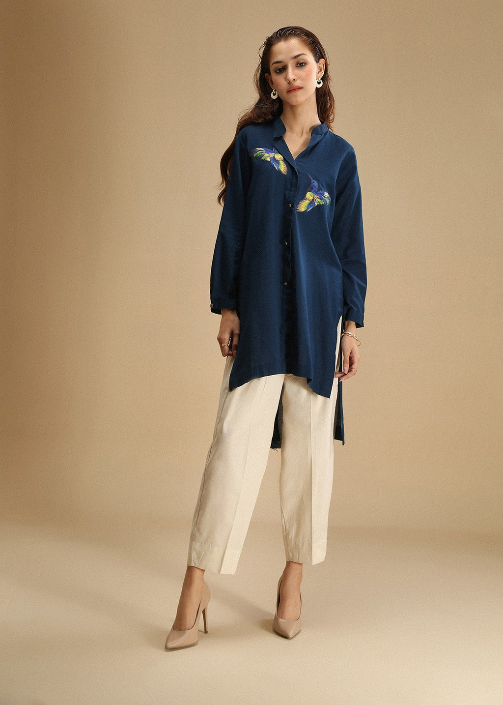 Aster Embroidery Bird Shirt Women 1pcs