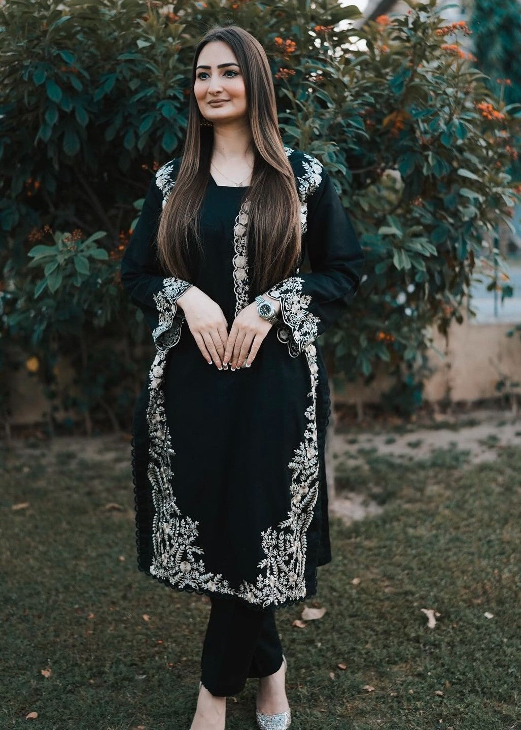 Chaudhary Arts Black Eyed Embroidered Women 2pcs