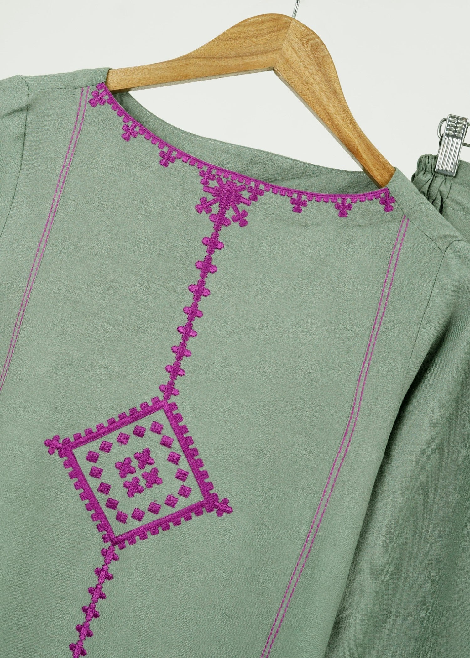 6teen mint green embroidered Women 2pcs