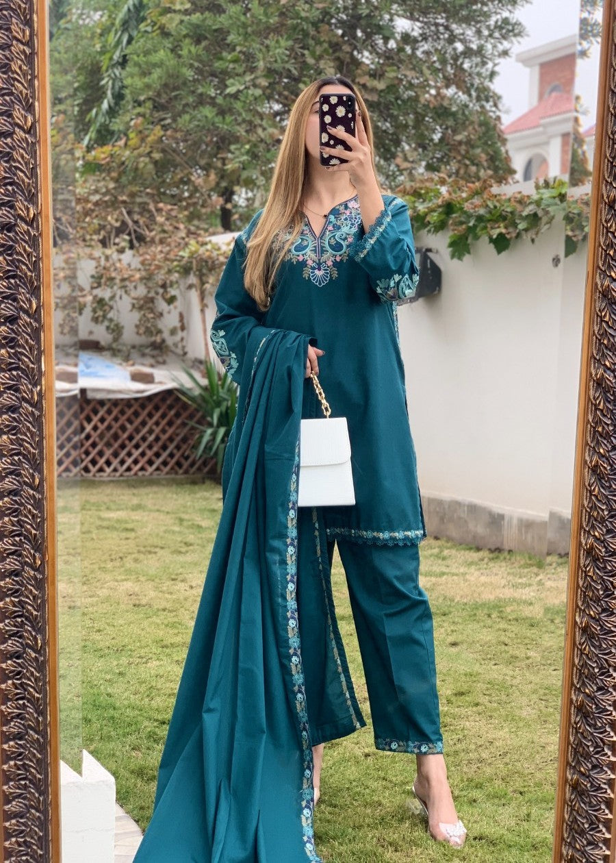 Mannat Aabroo Women 3pcs