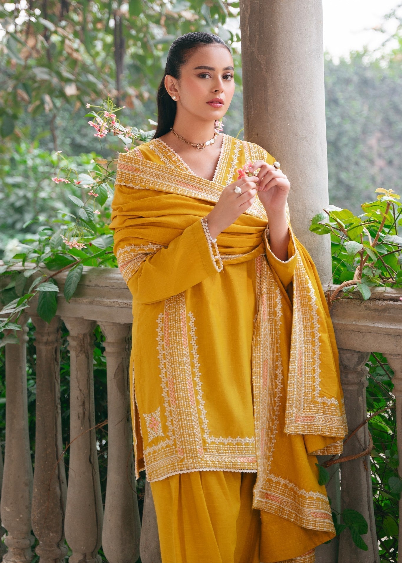 Mannat Kesar Women 3pcs
