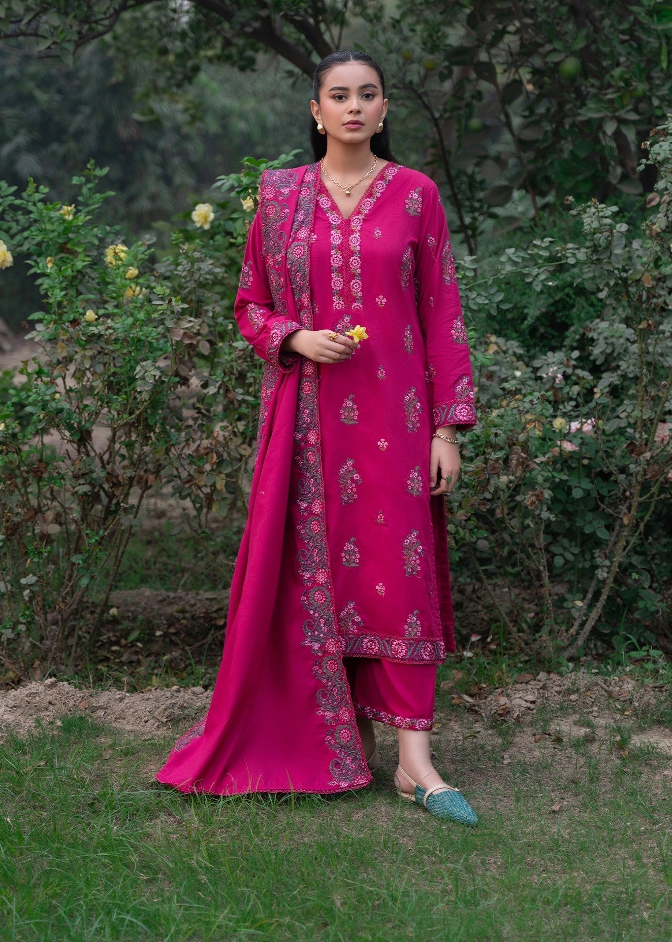 Mannat Shafaq Women 3pcs