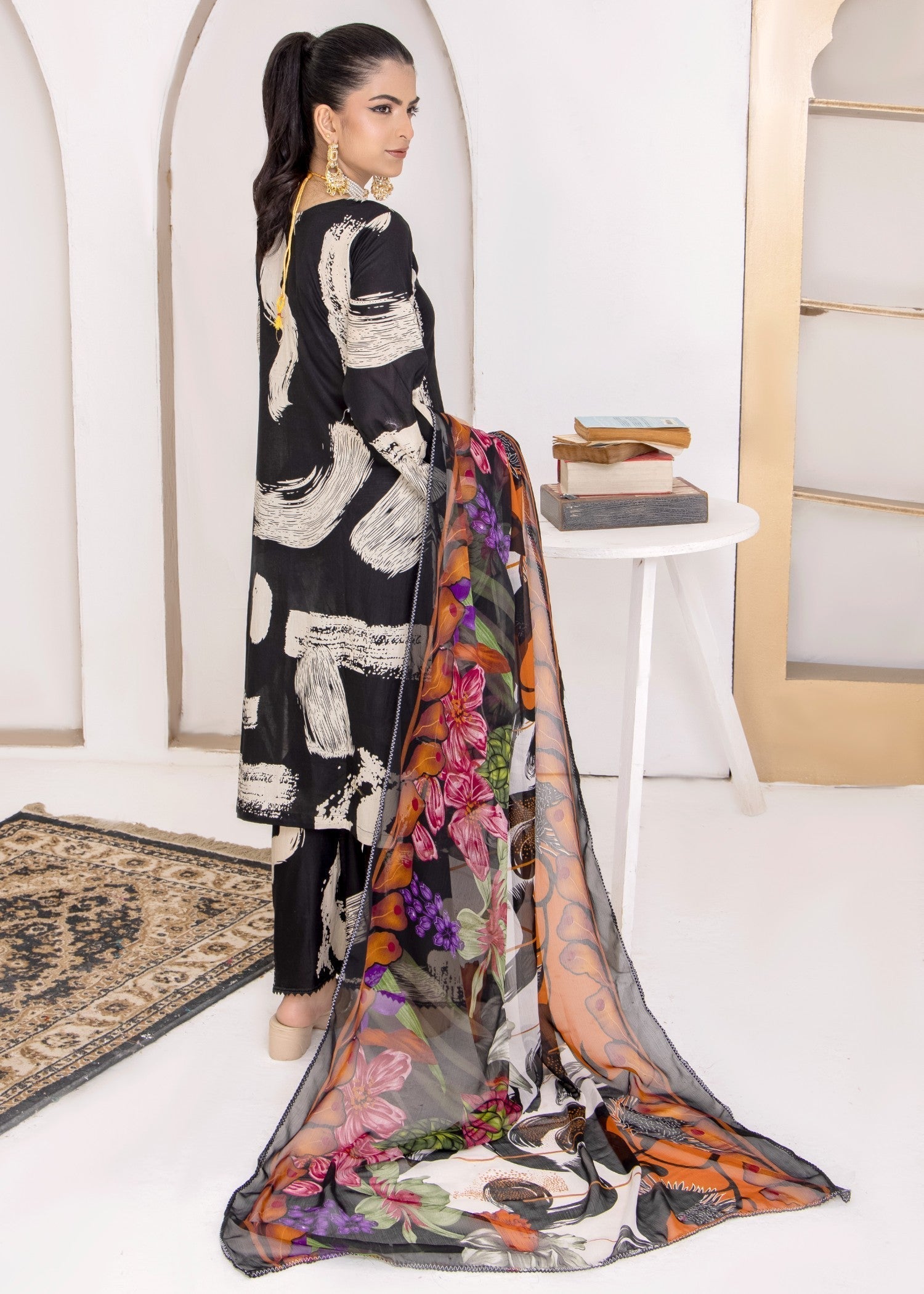 Polawn PD 24 604 A NAINA PRET LAWN COLLECTION Women 3pcs