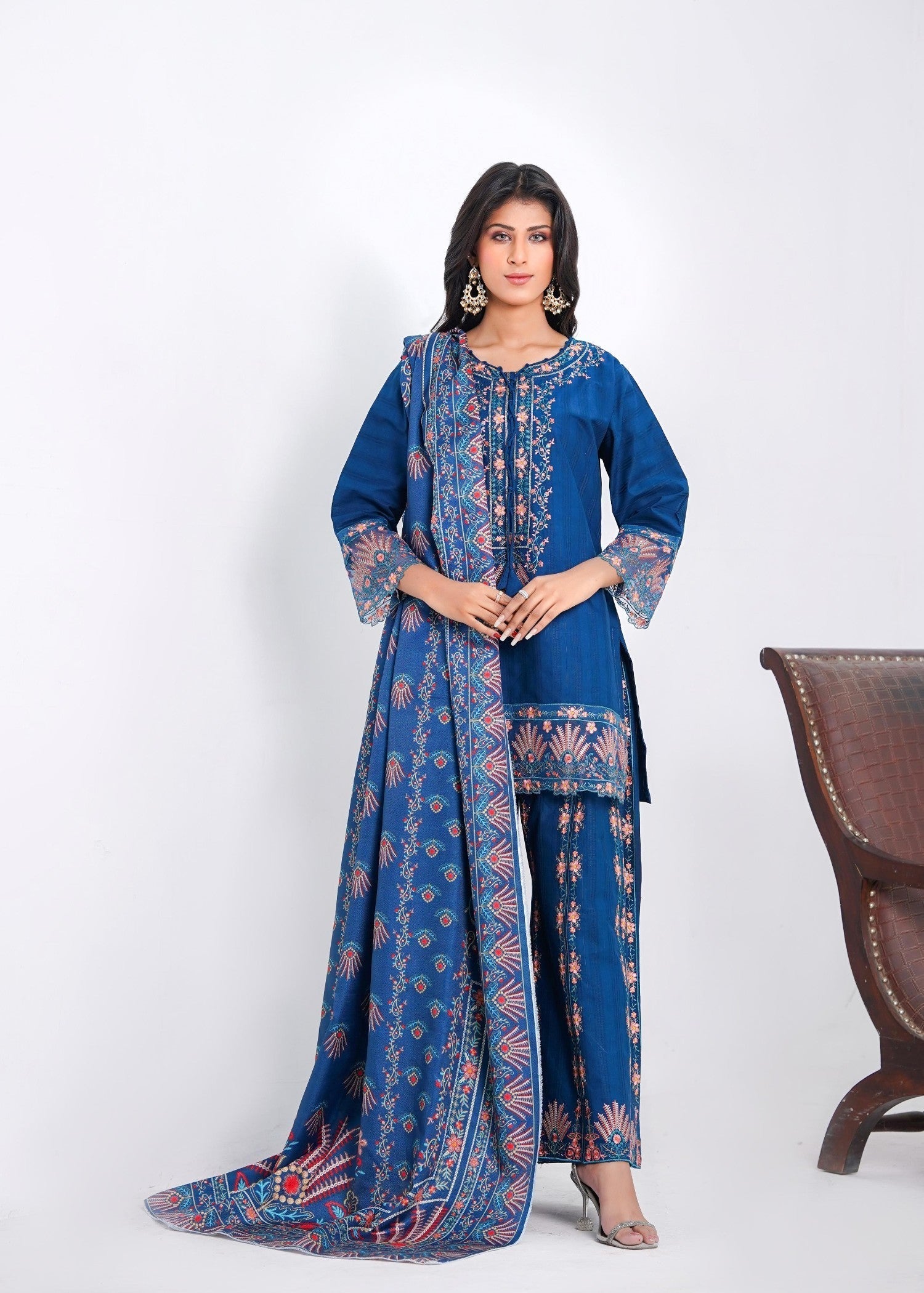 Fatima Noor’s Bi 006 2 Women 3pcs