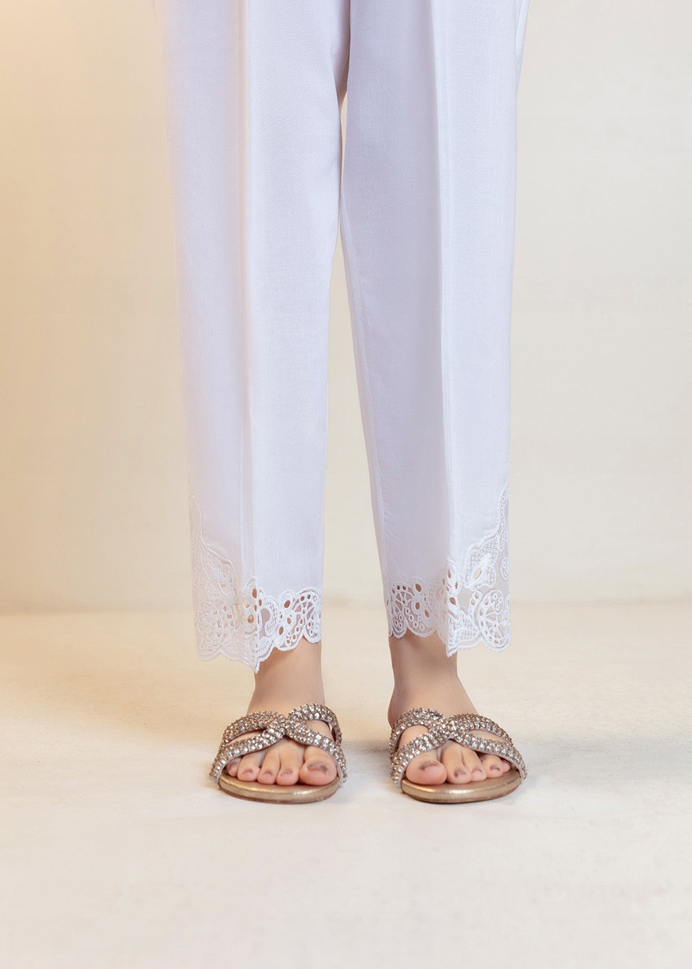 Cinq Apparel Cigarette Pants D 9248 White Women 1pcs