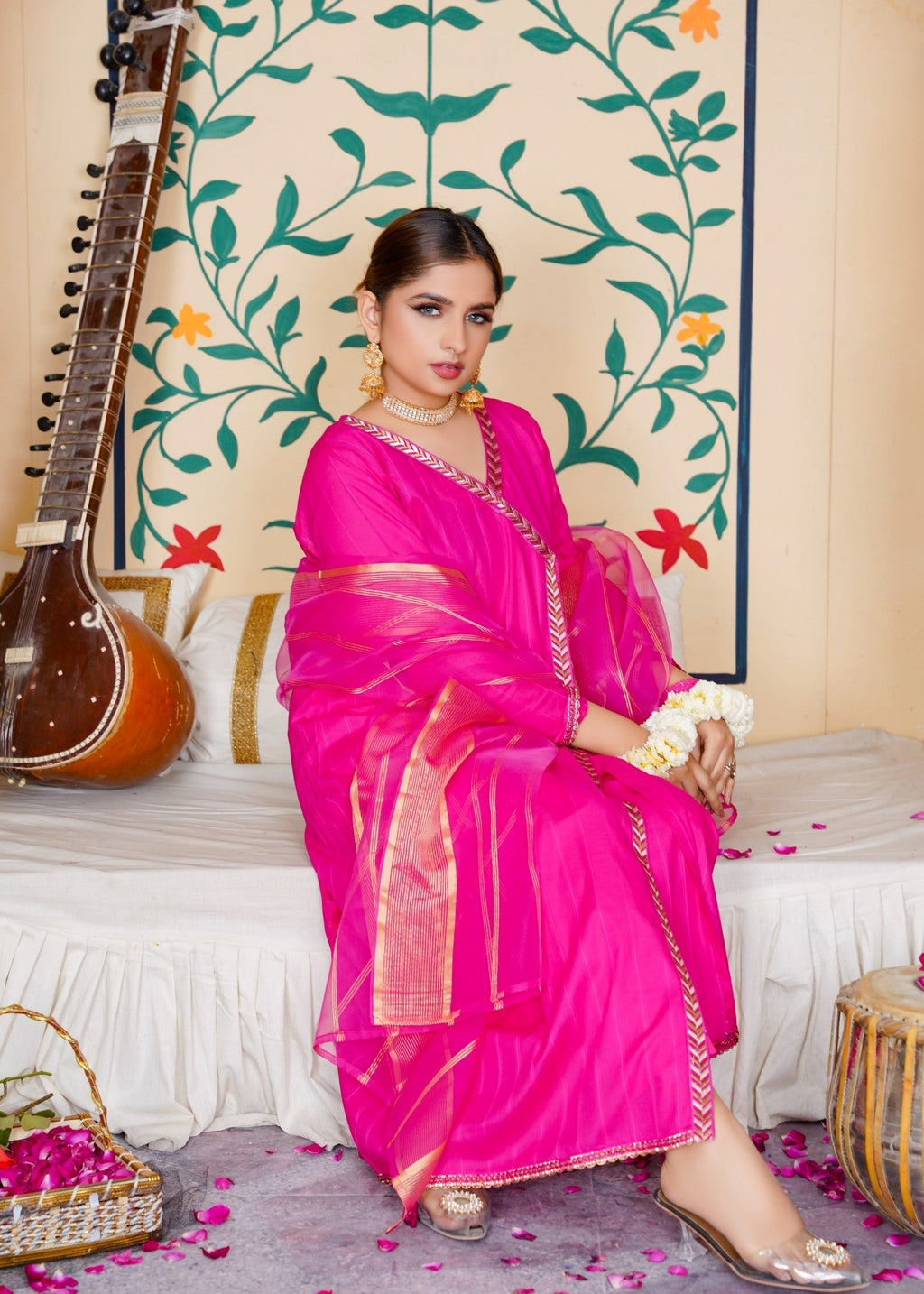 Emeralds Mithaas Women 2pcs