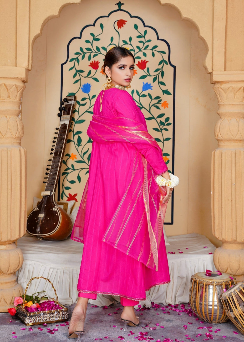 Emeralds Mithaas Women 2pcs