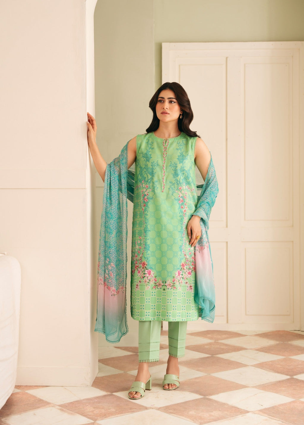 Sahar CL V1 S25 11 Women 3pcs