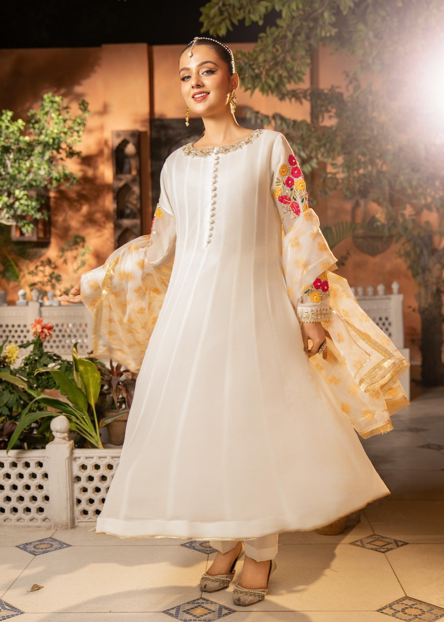 Maira Fashion White Pishwas 18 Women 3pcs