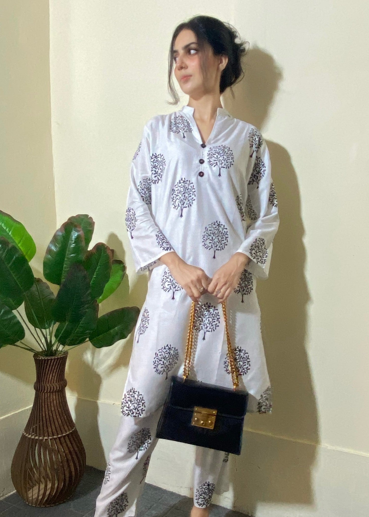 Chaudhary Arts Tree White Women 2pcs