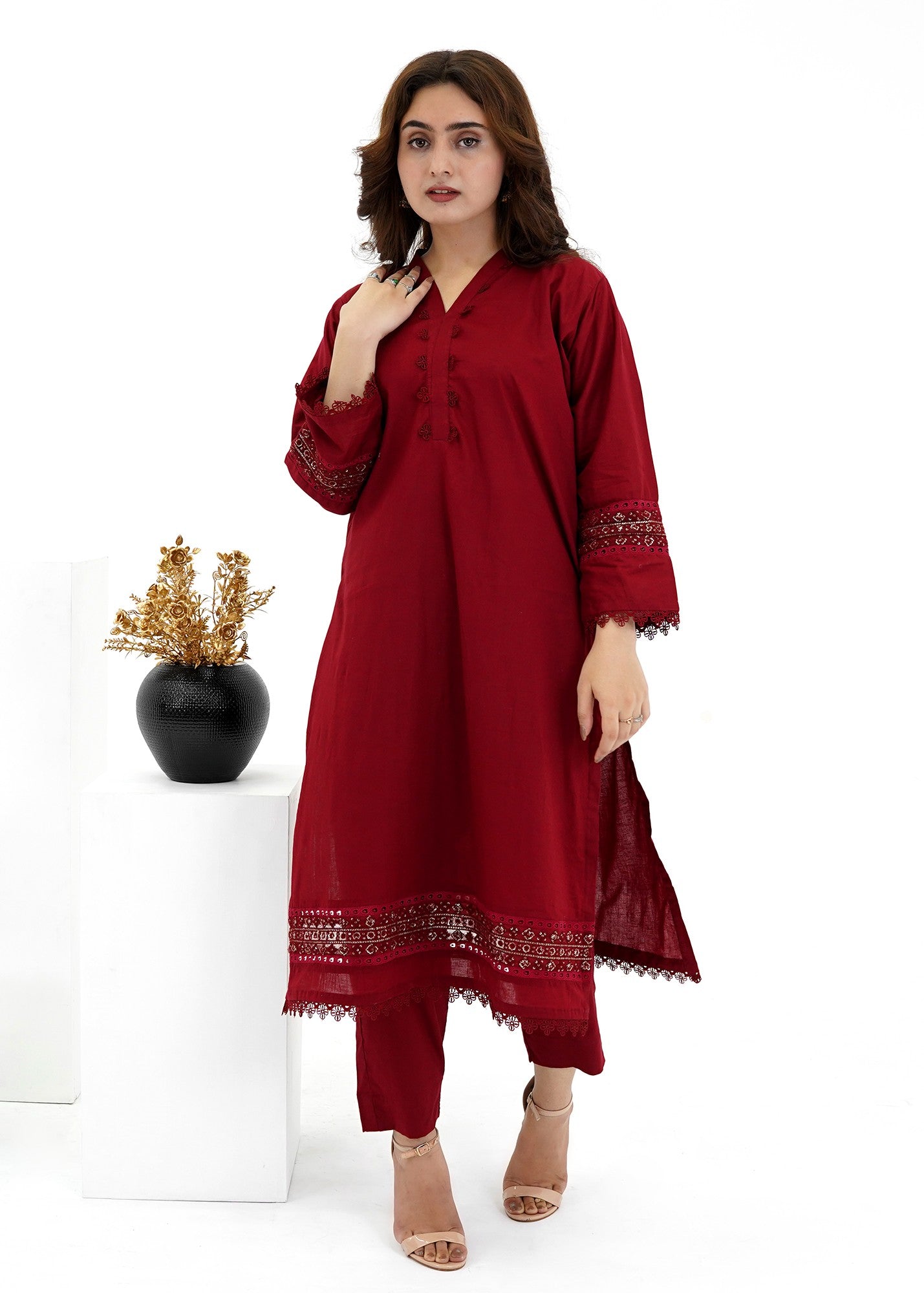 Pretbee Women’s V Neck Maroon Embroidered Lawn Kurta Set Women 2pcs