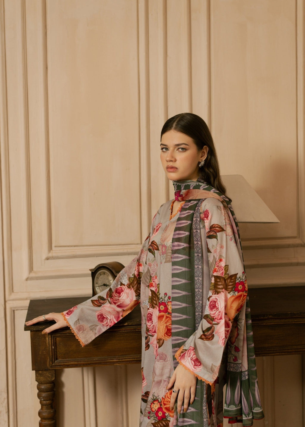 Feathers QAYL Women 3pcs