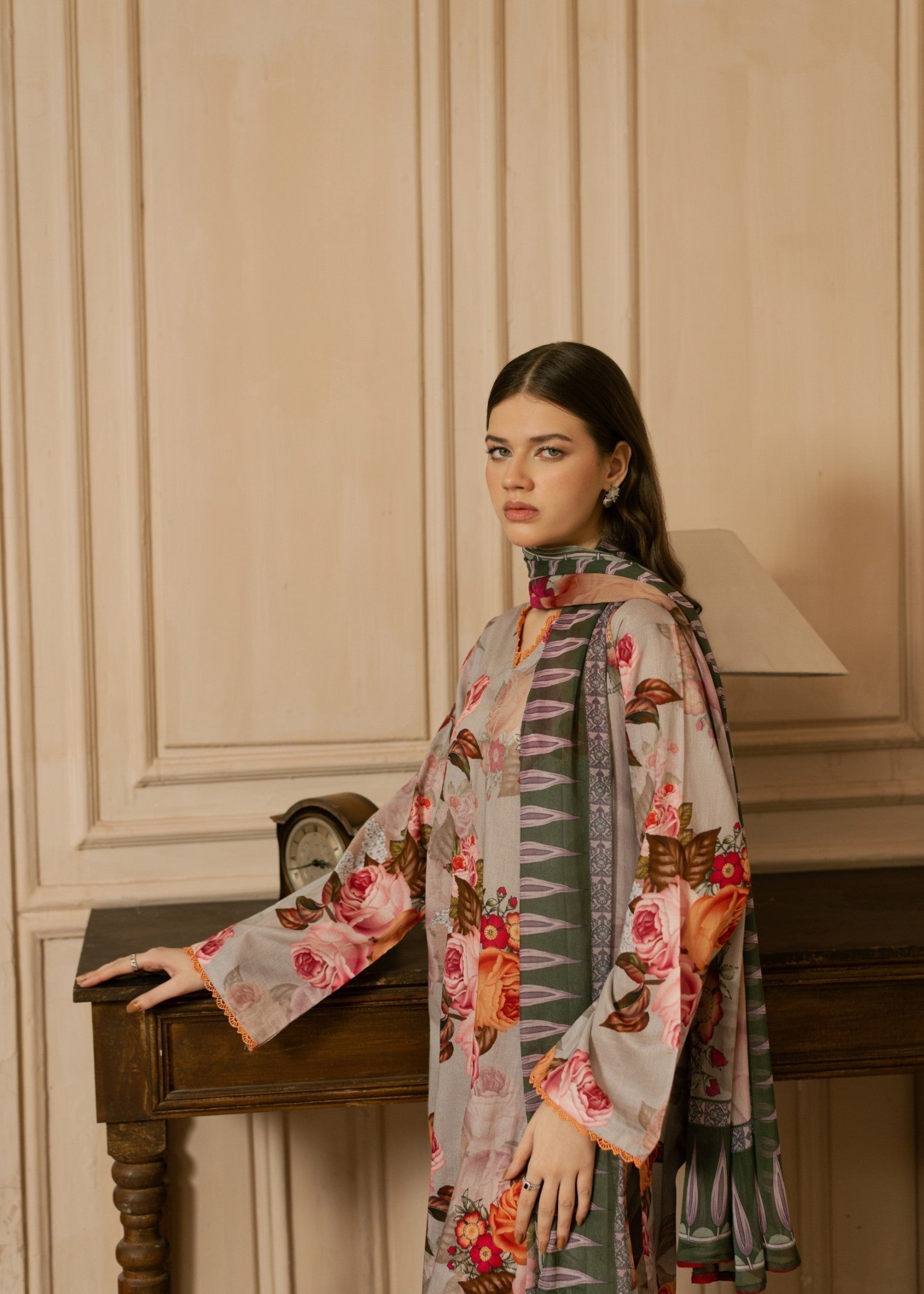 Feathers QAYL Women 3pcs